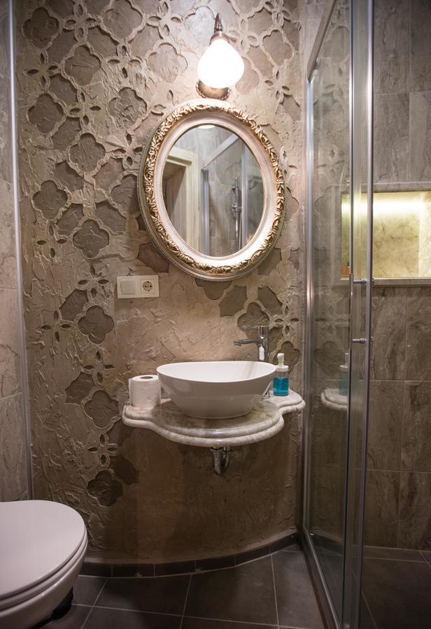 Flats Company -Mujgan Apartment Istanbul Bagian luar foto